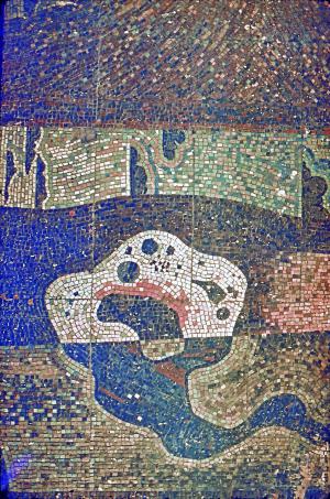 Мозаика на лестничном пилоне в вестибюле телецентра в Ташкенте. Фрагмент.1972